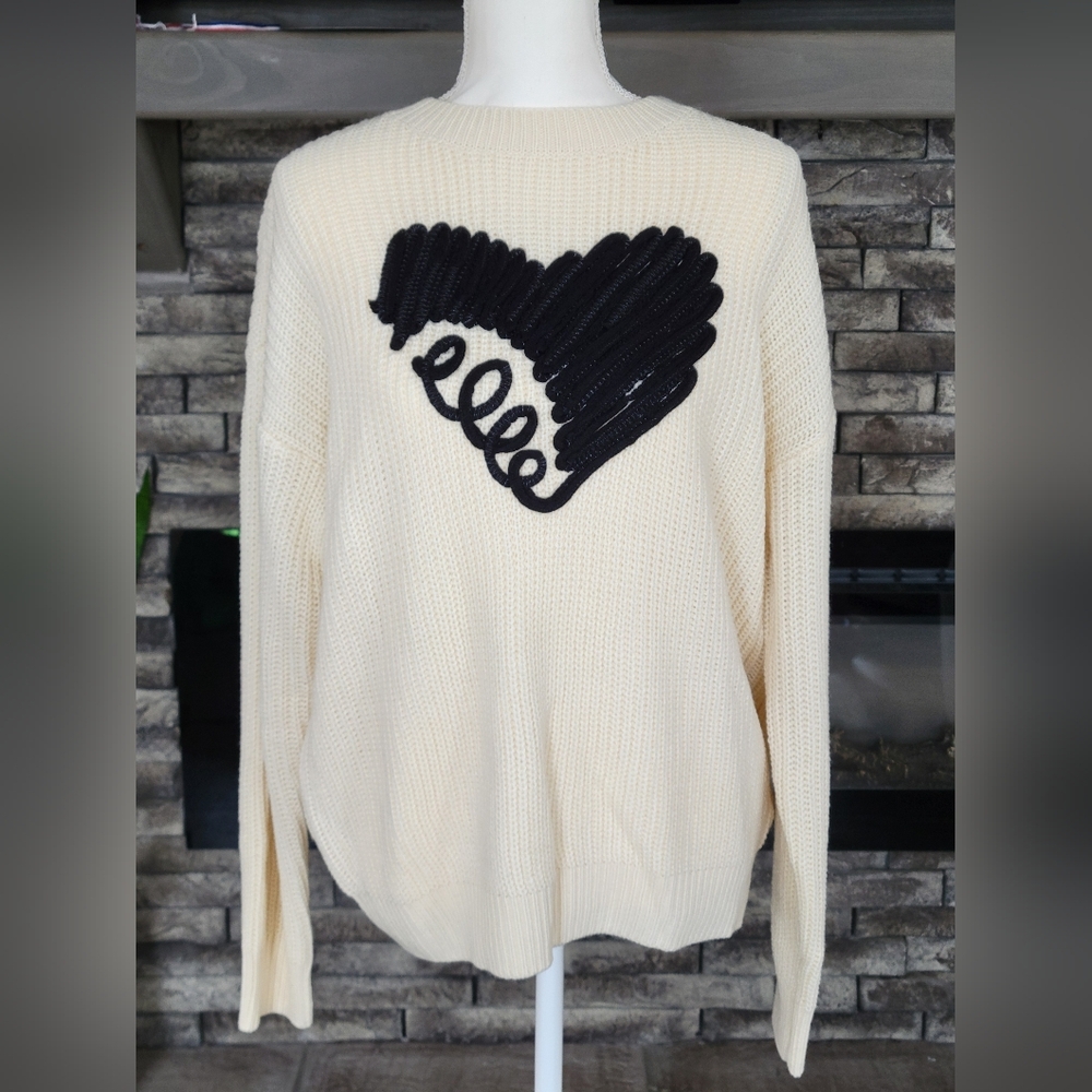 Crew Neck Sweater Cream With Black Heart Size XL
